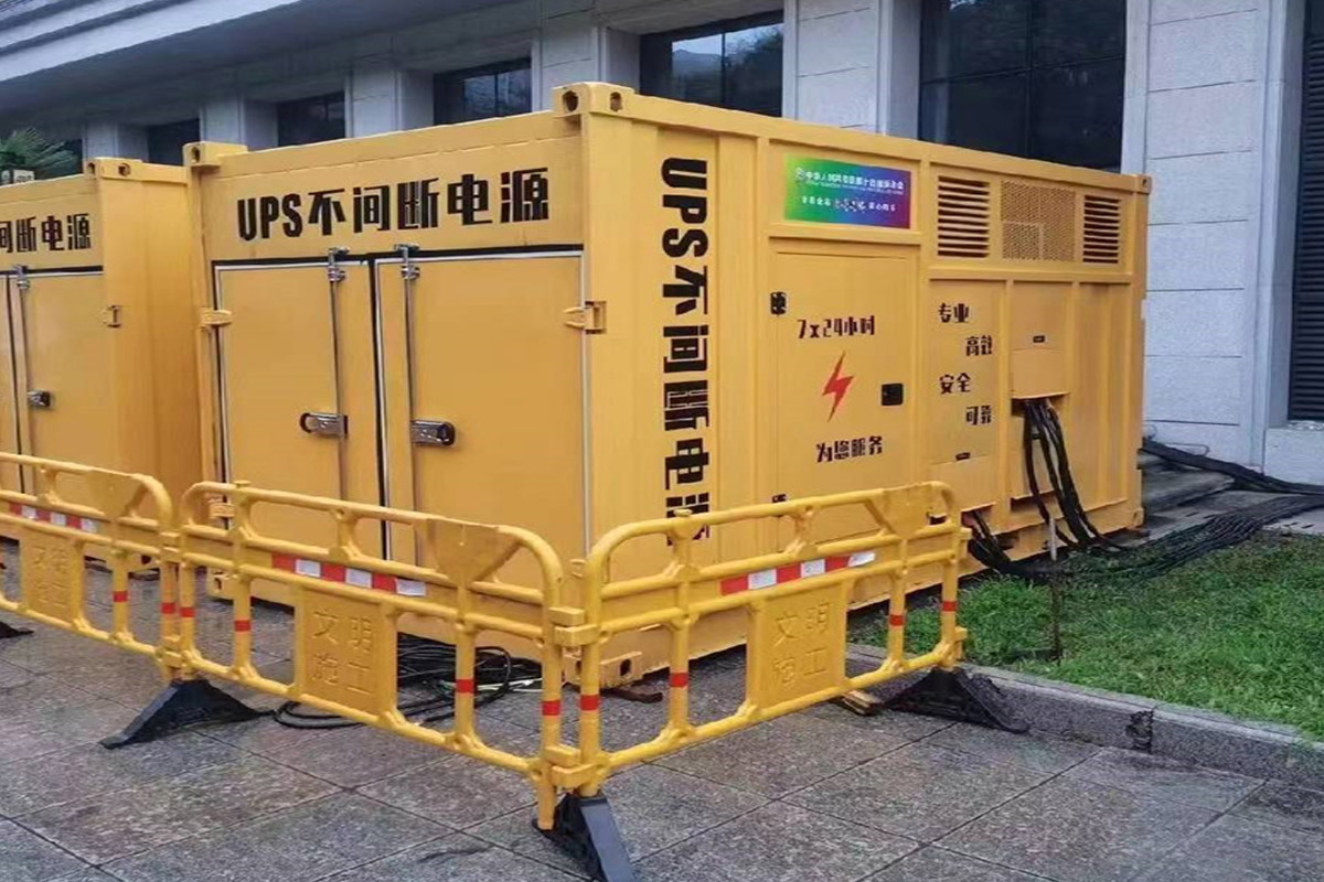 灵山发电机租赁施工现场